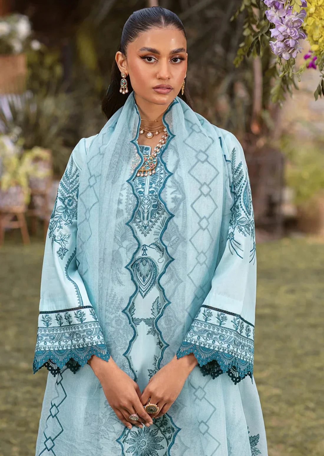 Mohagni | Muntazir Luxury Lawn 24 | CM-10 - Riwayat-e-Khas