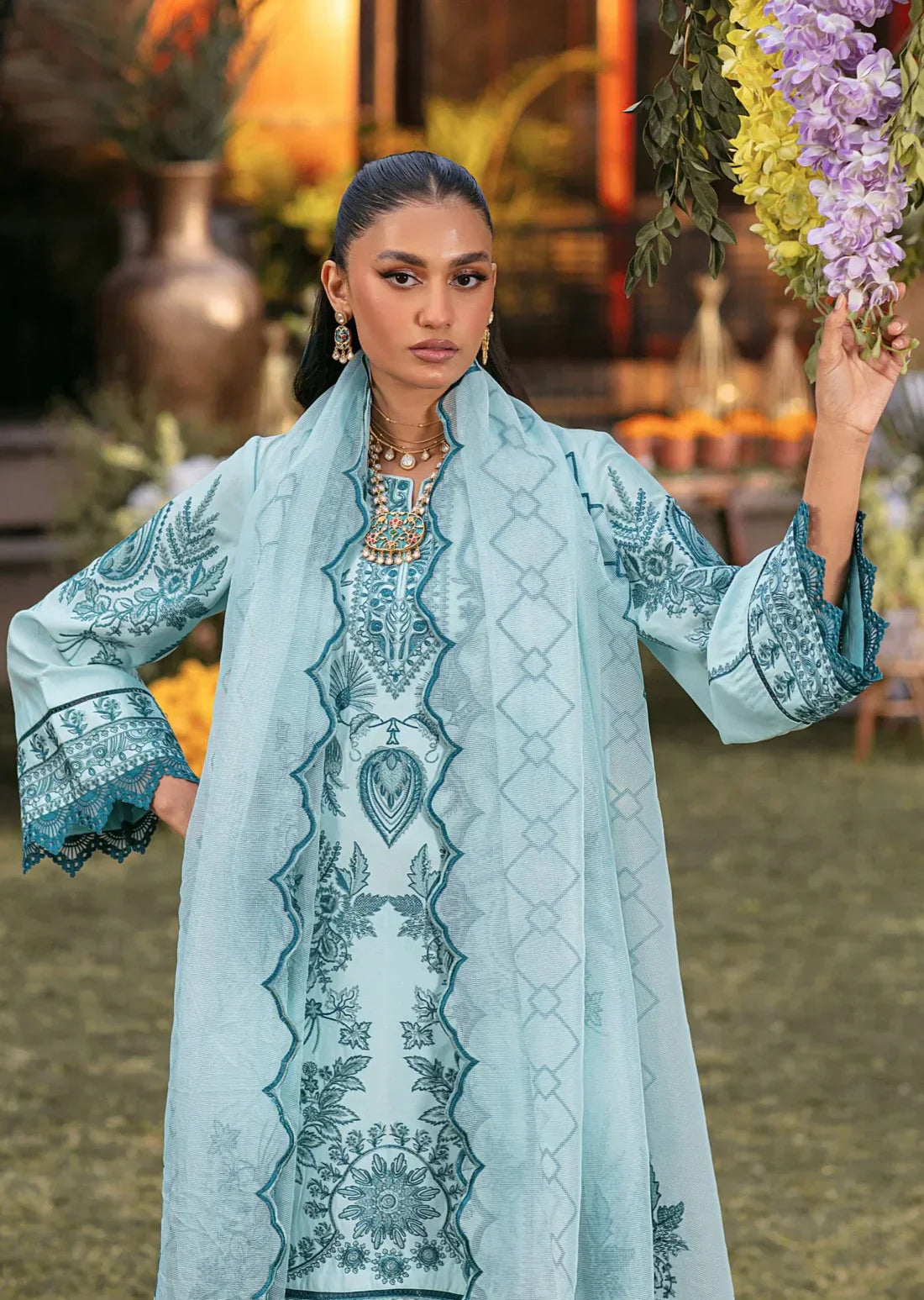 Mohagni | Muntazir Luxury Lawn 24 | CM-10 - Riwayat-e-Khas