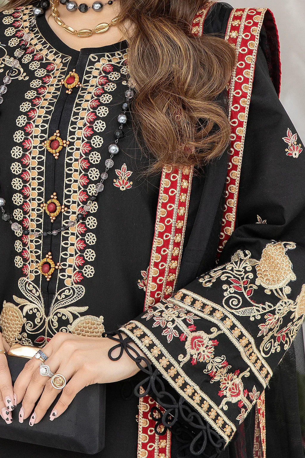 Mohagni | Muntazir Luxury Lawn 24 | AM-05 - Riwayat-e-Khas