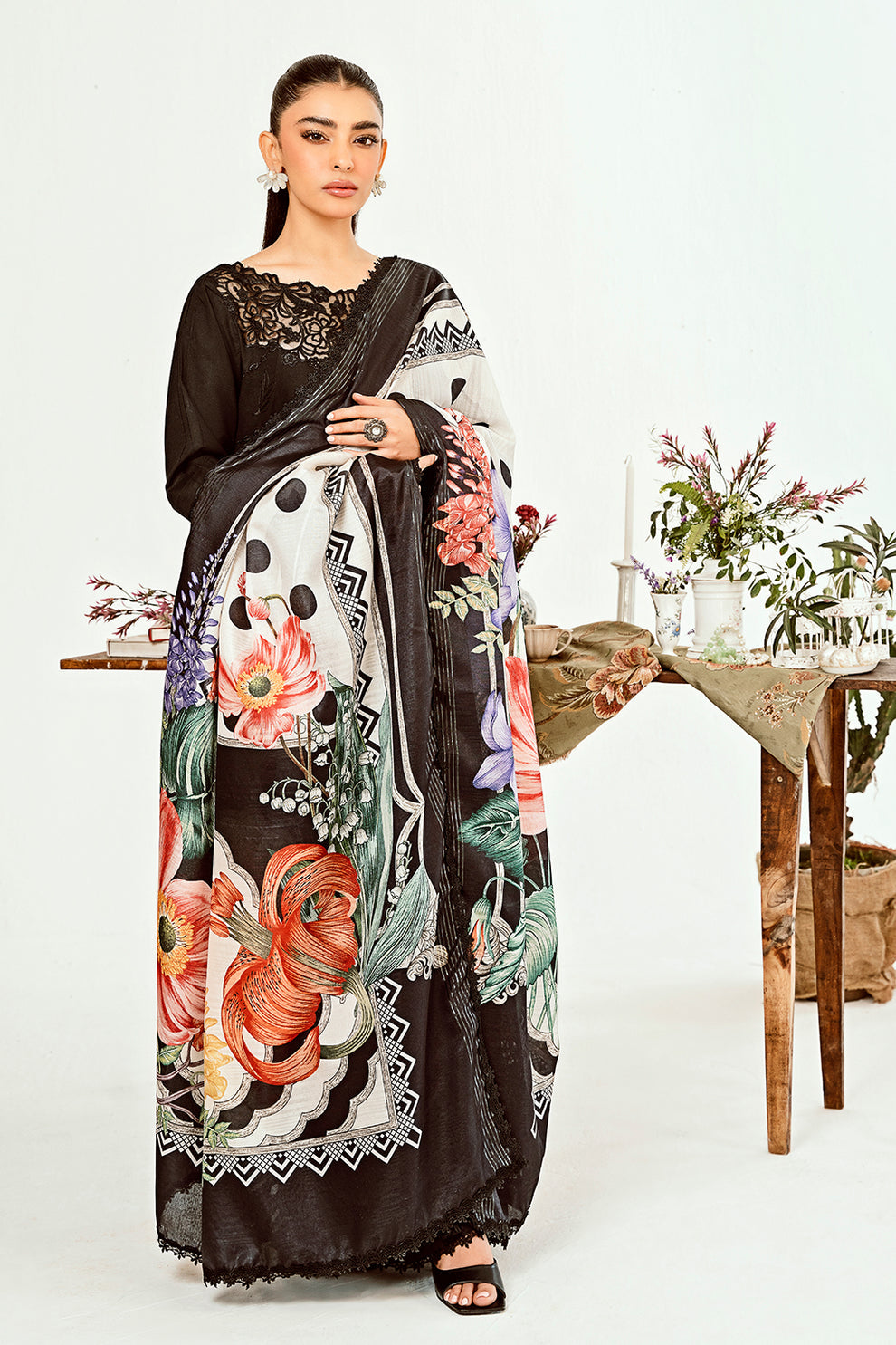 Neeshay | Zoella Lawn Collection | Amara - House Of Anaya