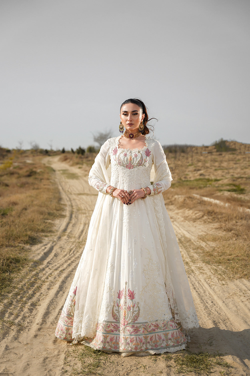 Nilofer Shahid | Verve Summer 24 | Kaira  Verve SS 24 - Riwayat-e-Khas
