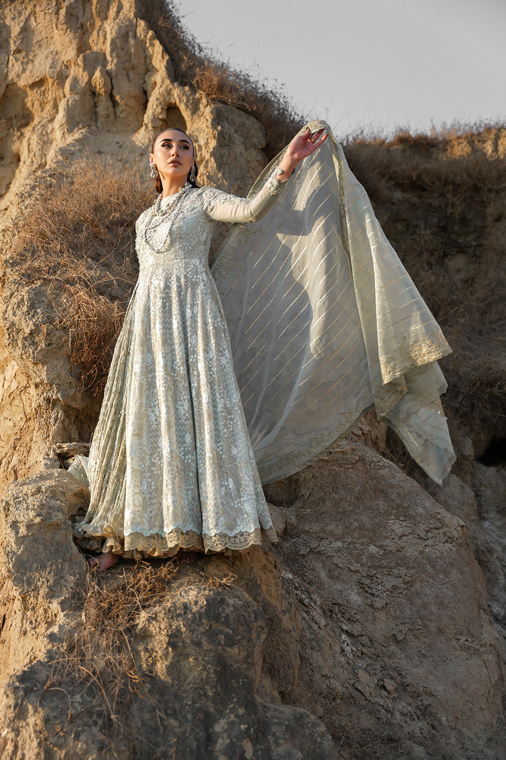 Nilofer Shahid | Verve Summer 24 | Mavi  Verve SS 24 - Riwayat-e-Khas