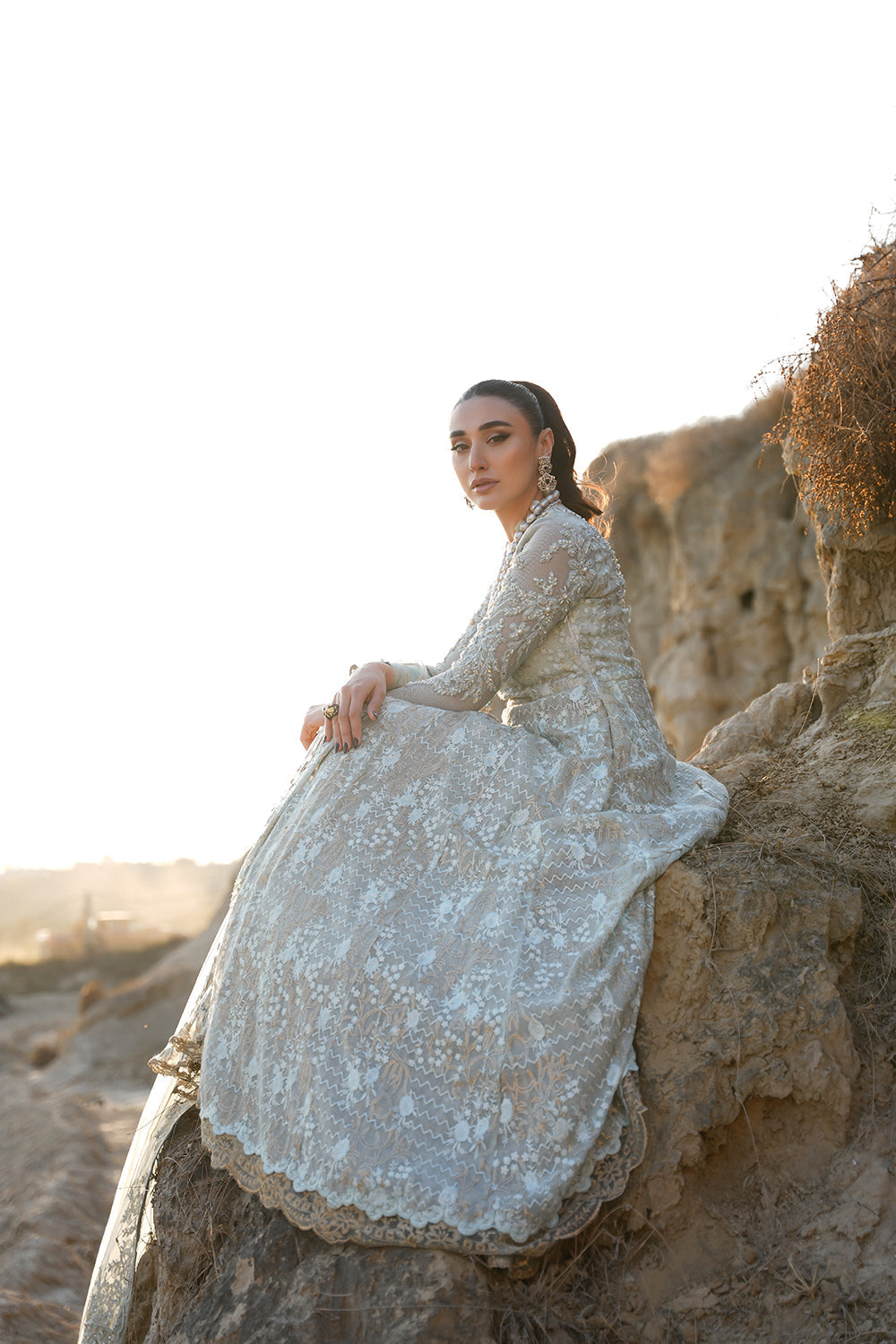 Nilofer Shahid | Verve Summer 24 | Mavi  Verve SS 24 - Riwayat-e-Khas