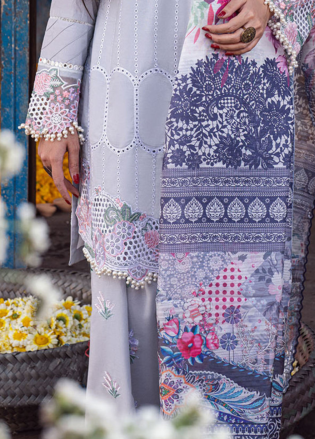 Sahane | Sahakari Chikankari Lawn Edit 24 | Dastaan - Riwayat-e-Khas