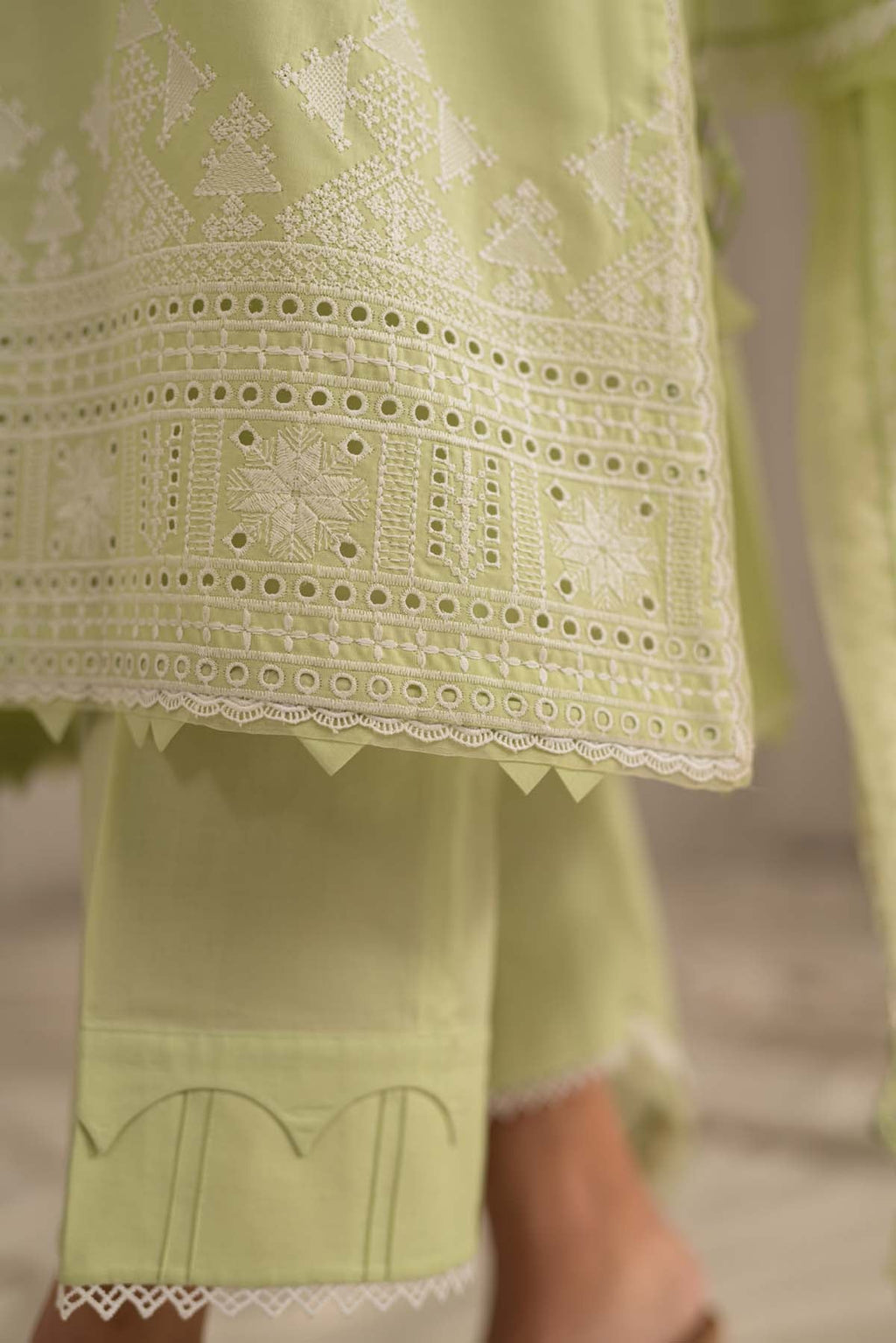 Sahar | Mirage Spring Luxury 24 | Chikankari 3 Piece - Riwayat-e-Khas