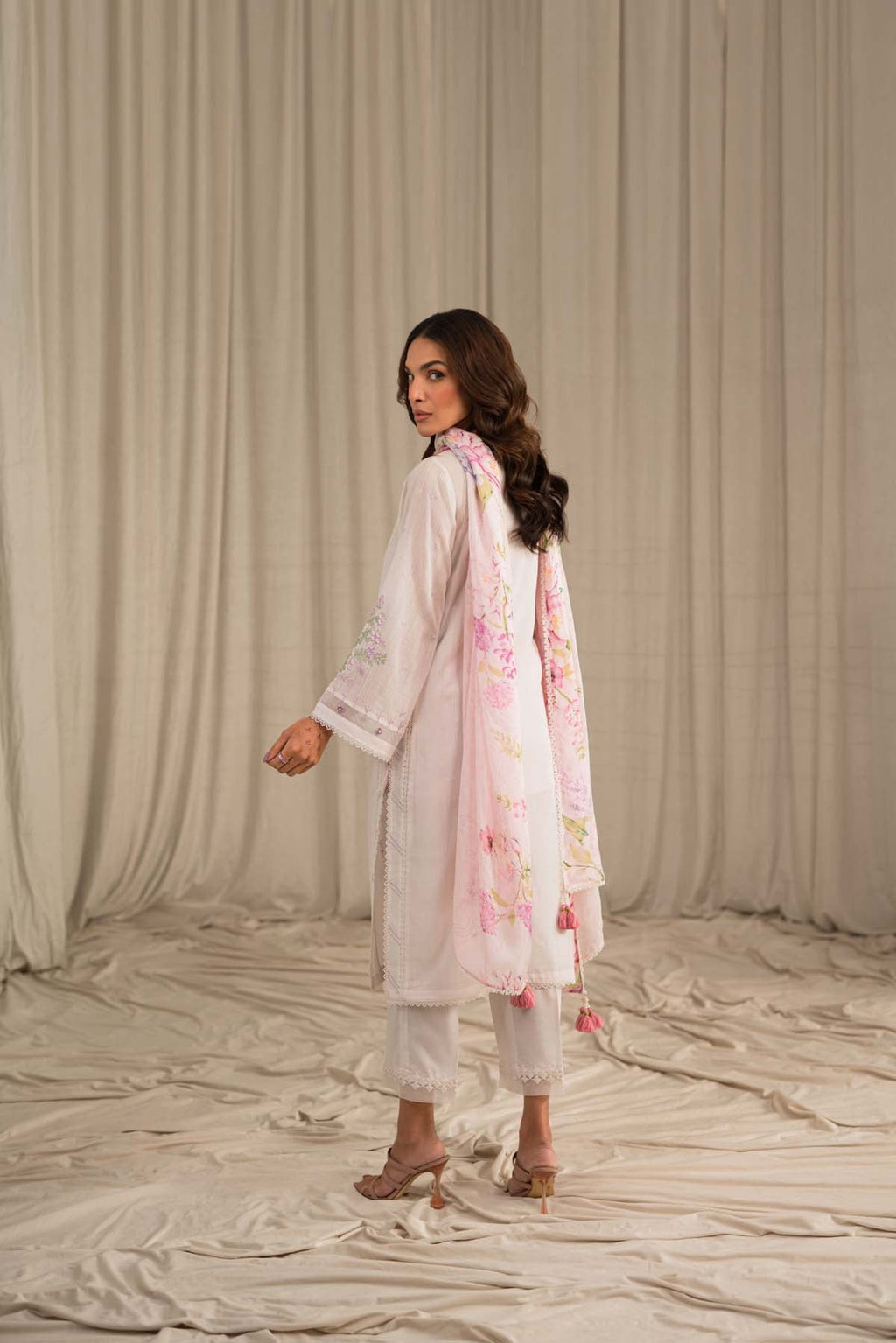 Sahar | Mirage Spring Luxury 24 | Slub Lawn 3 Piece (Embroidered) - Riwayat-e-Khas