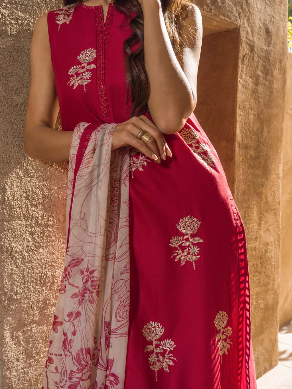 Sahar | Mirage Spring Luxury 24 | Slub Lawn 3 Piece (Embroidered) - Riwayat-e-Khas