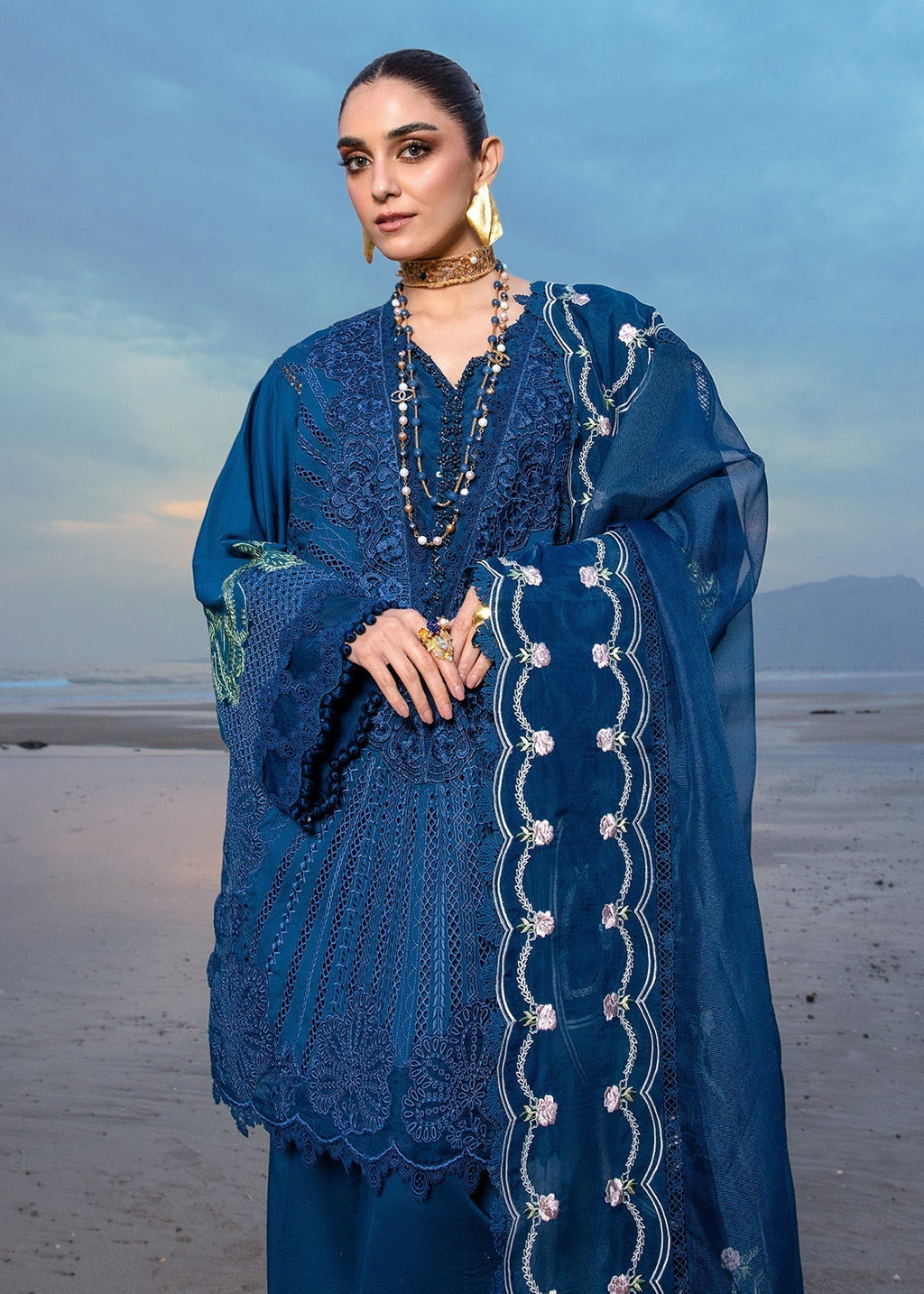 Crimson | Lawn 24 | Ulysses - Midnight - House Of Anaya