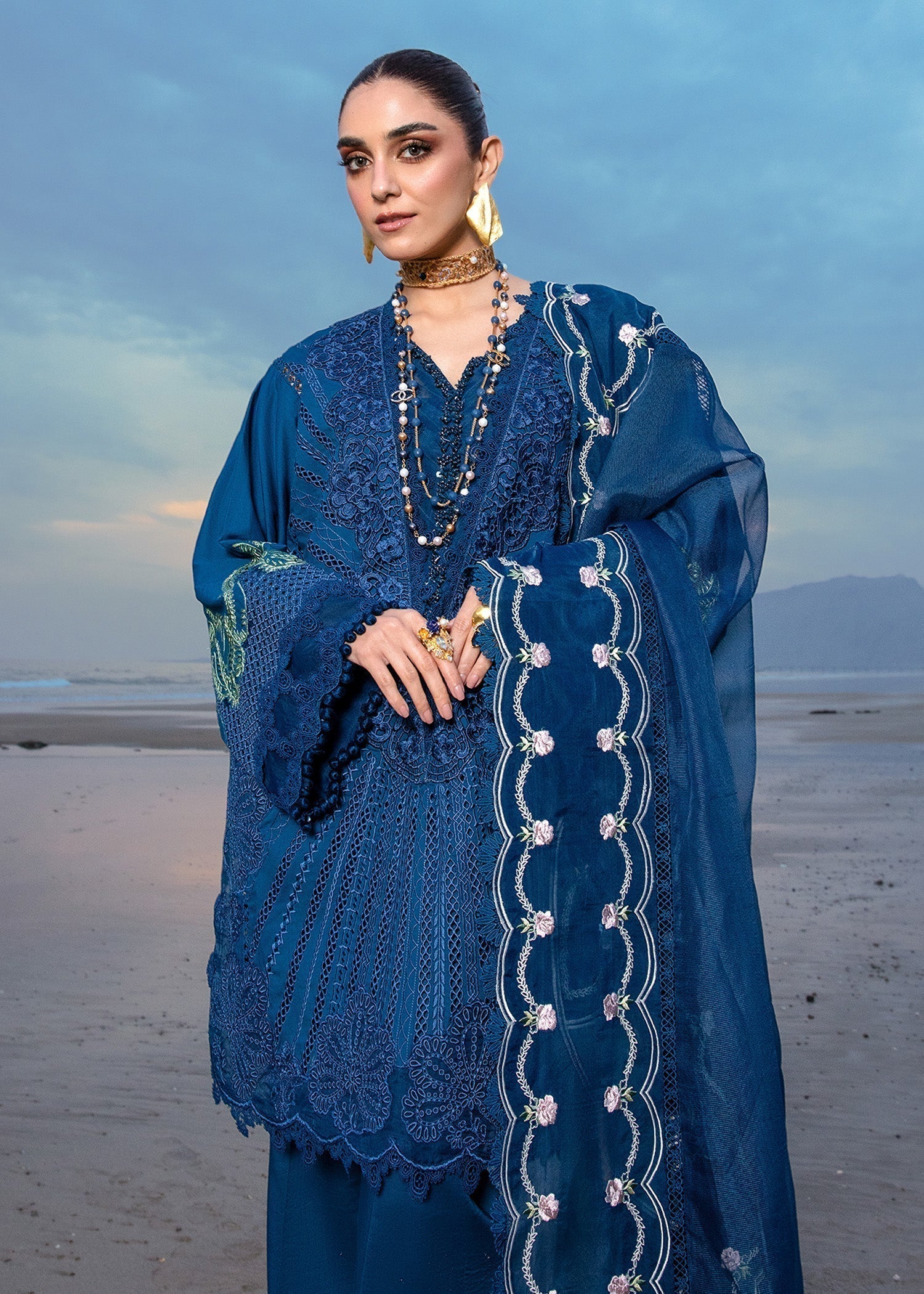 Crimson | Lawn 24 | Ulysses - Midnight - House Of Anaya