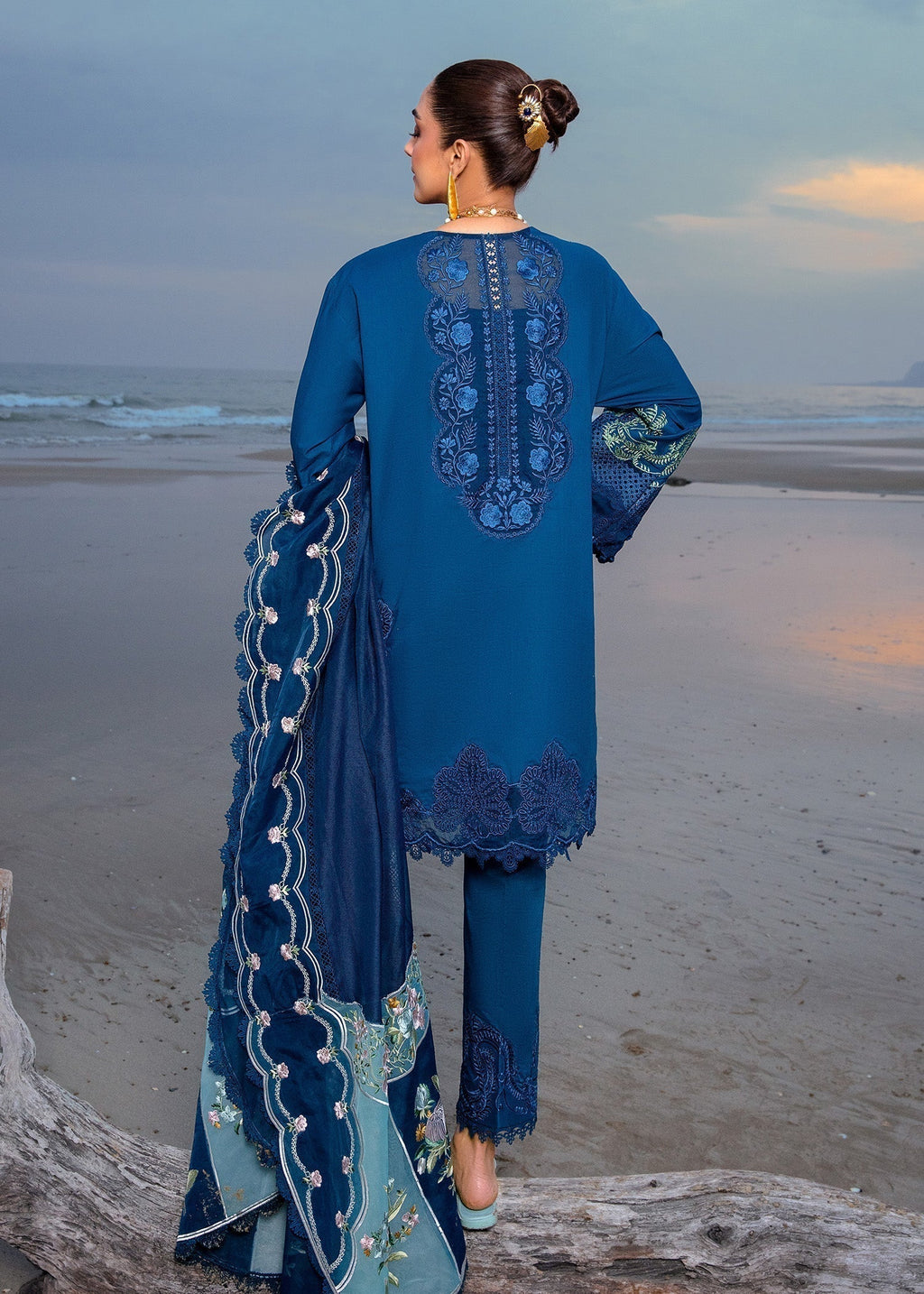 Crimson | Lawn 24 | Ulysses - Midnight - House Of Anaya