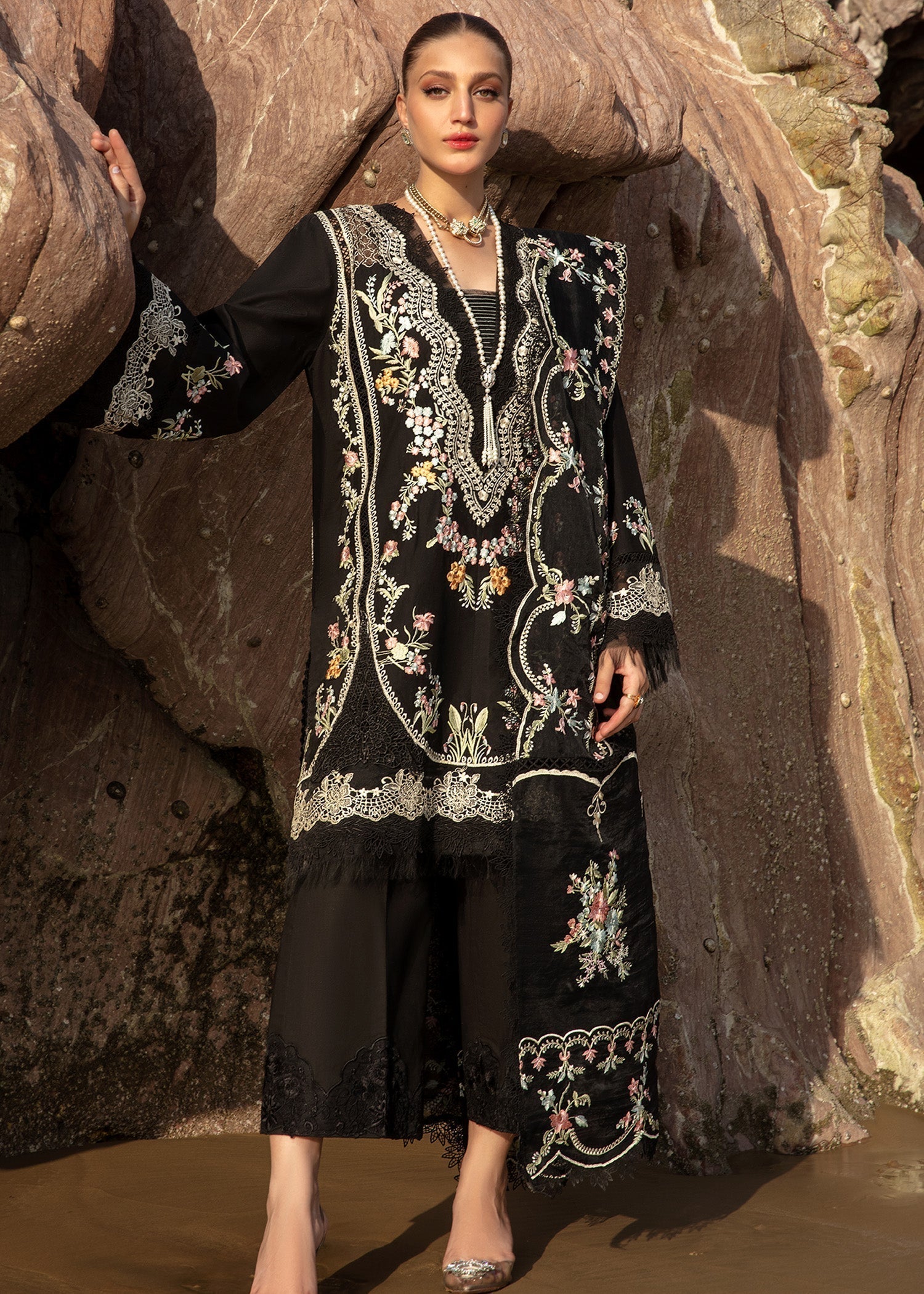 Crimson | Lawn 24 | Lolita - Onyx - House Of Anaya