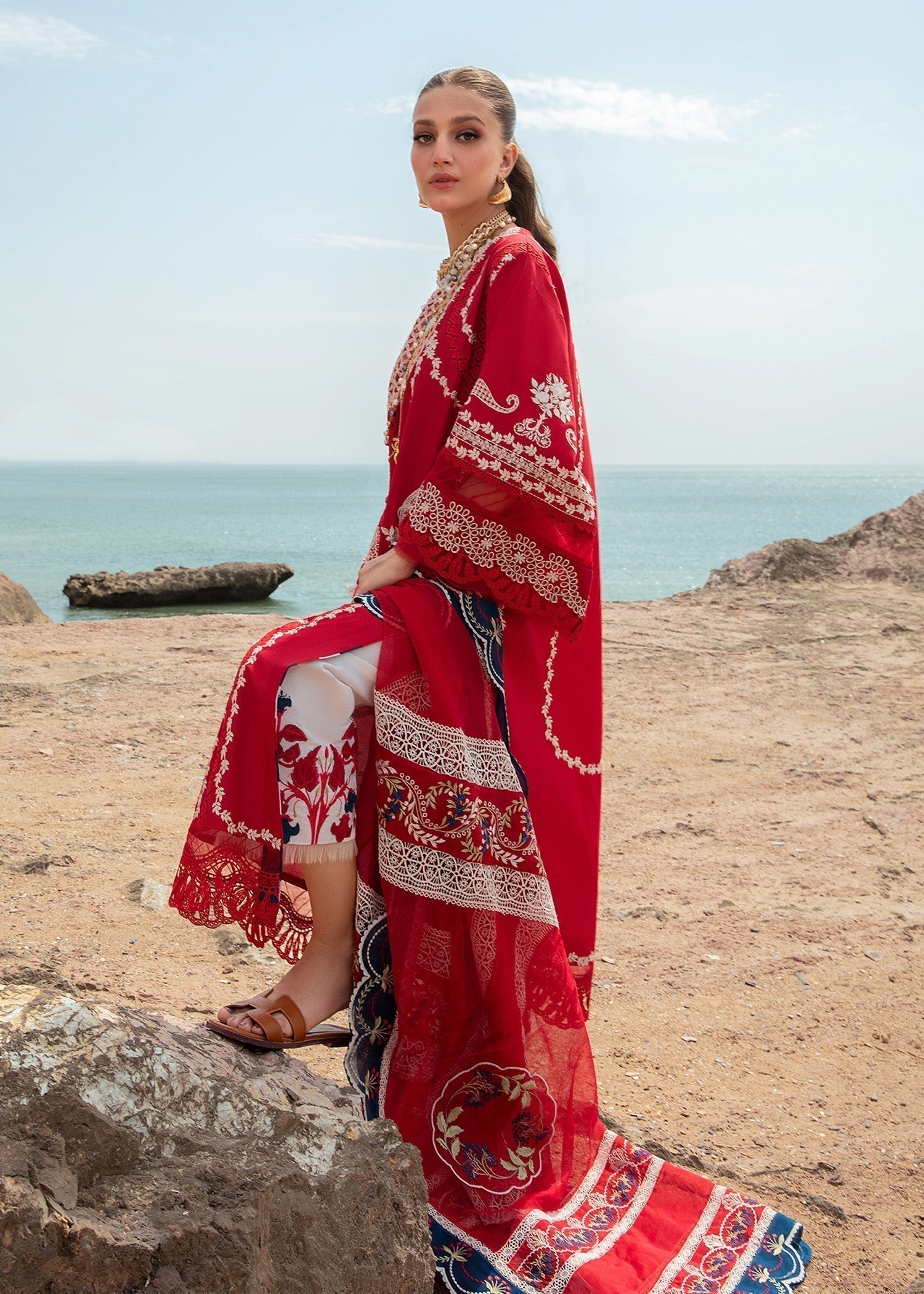 Crimson | Lawn 24 | Stars of Fire - Flame red - House Of Anaya