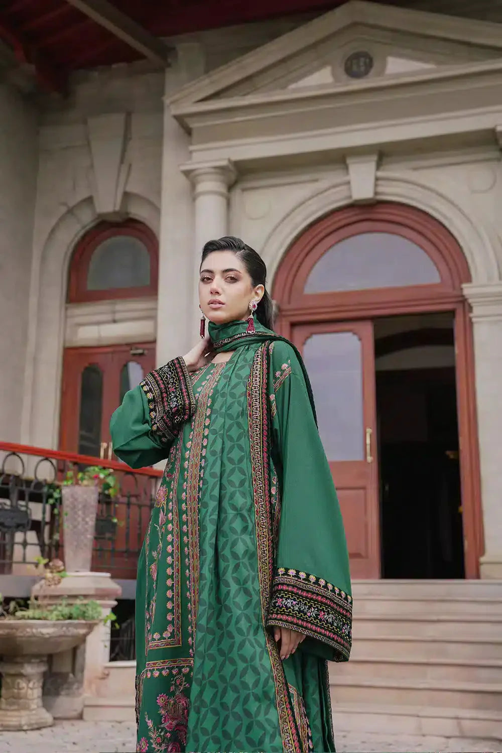 Saira Rizwan | Winter 23 | ISMAT SR-01 - House Of Anaya