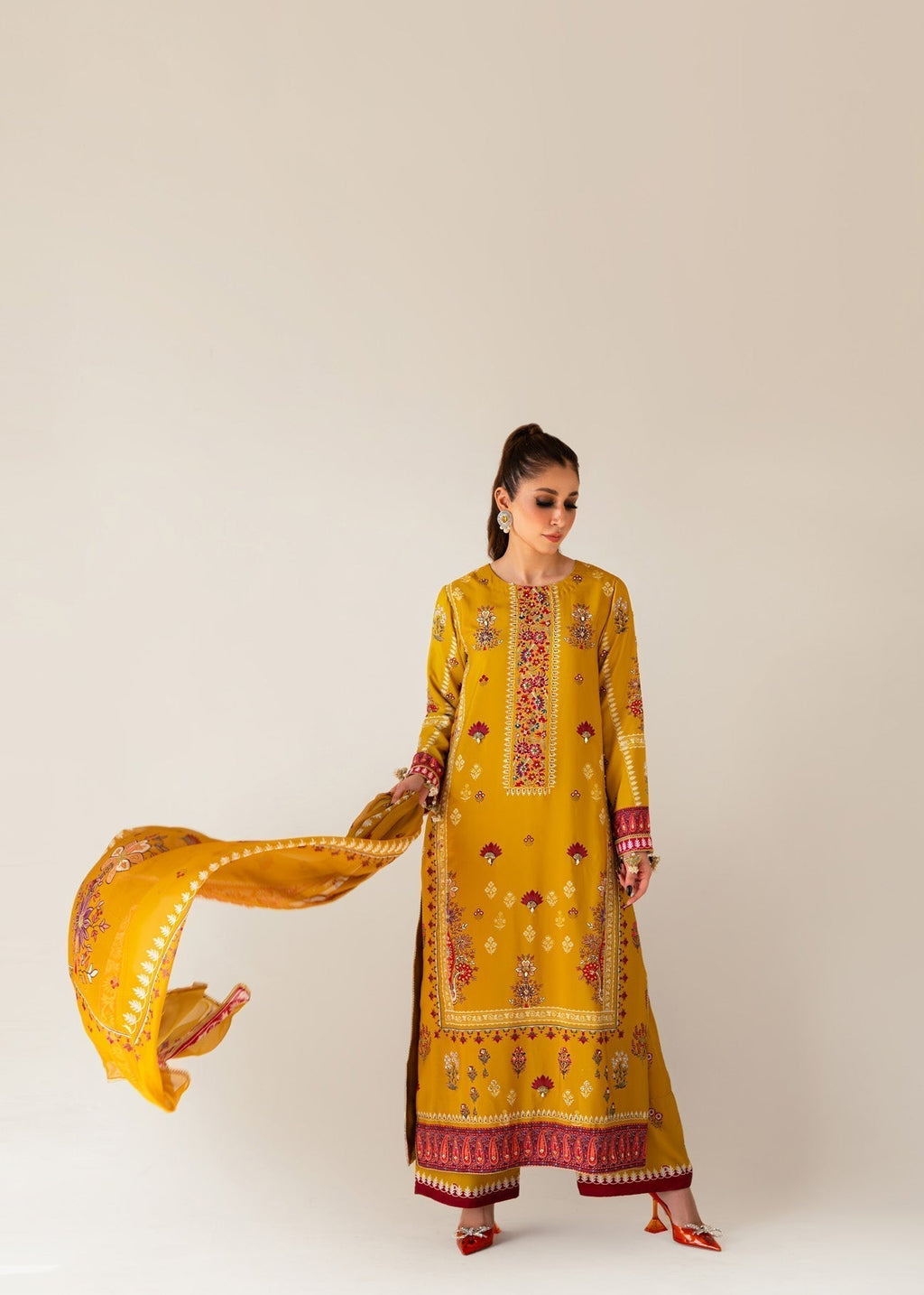 Sammy K | Bahar Formals | Marigold - Riwayat-e-Khas