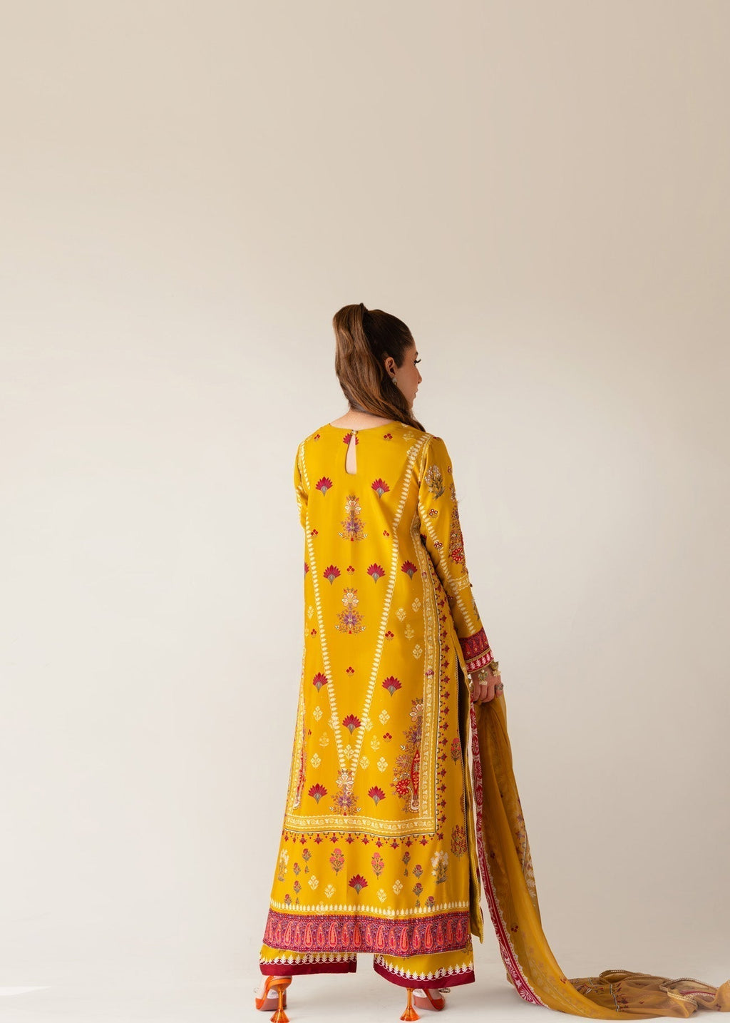 Sammy K | Bahar Formals | Marigold - Riwayat-e-Khas