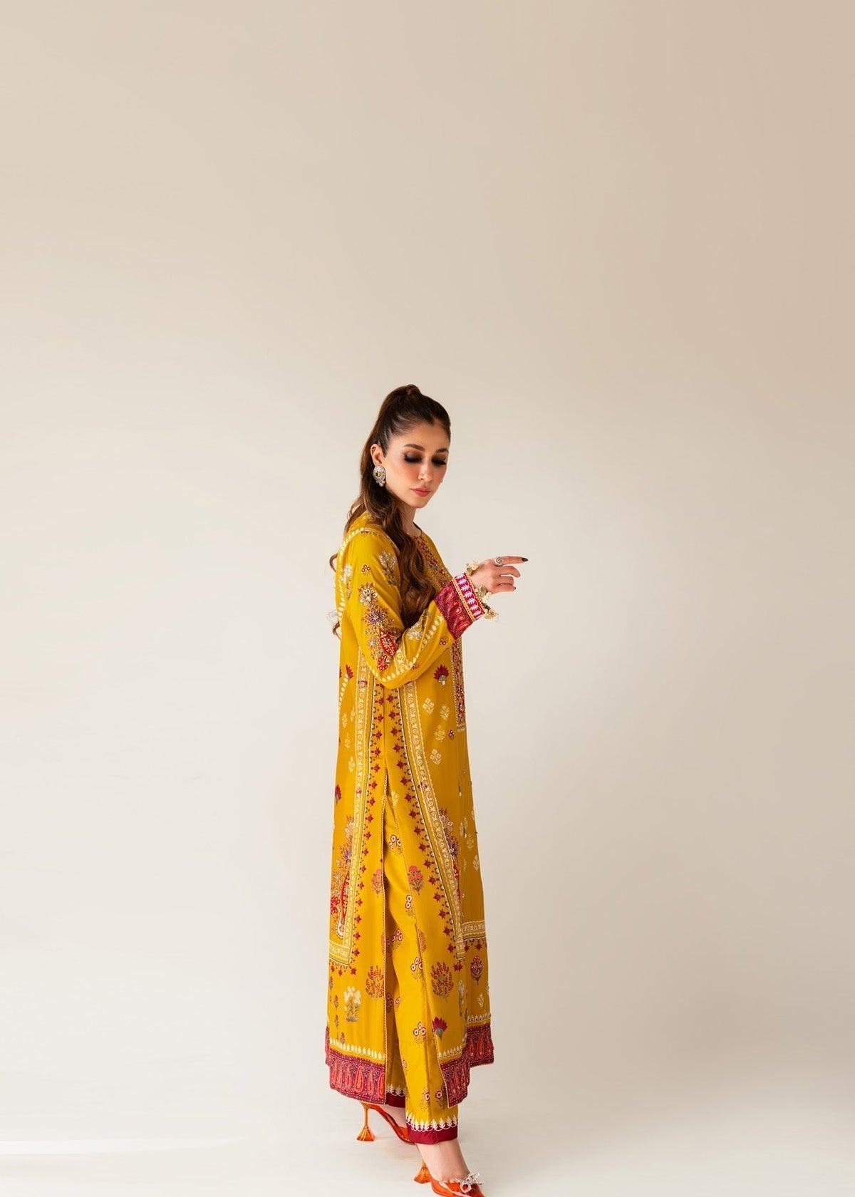 Sammy K | Bahar Formals | Marigold - Riwayat-e-Khas