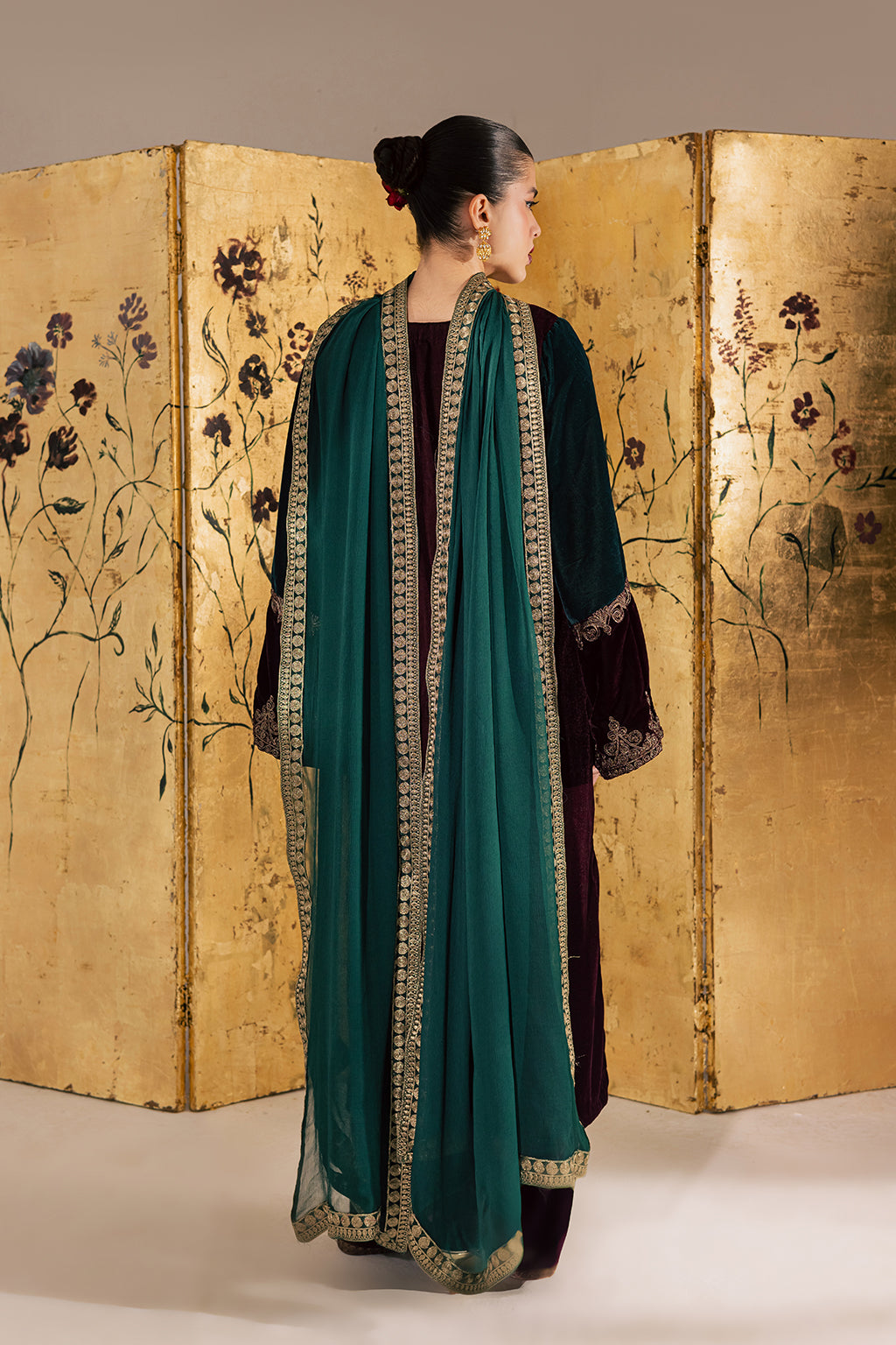 Vanya | Velvet Muse | KV-58 - Riwayat e Khas
