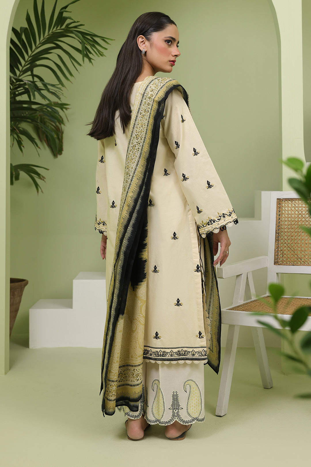 Zellbury | Unstitched 3 Piece Lawn | Embroidered Shirt Shalwar Dupatta - 1369 - Libasekhas