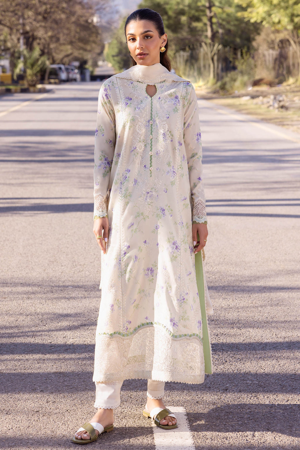 Zaha | Lawn 24 | ASEMA (ZL24-04 B) - House Of Anaya
