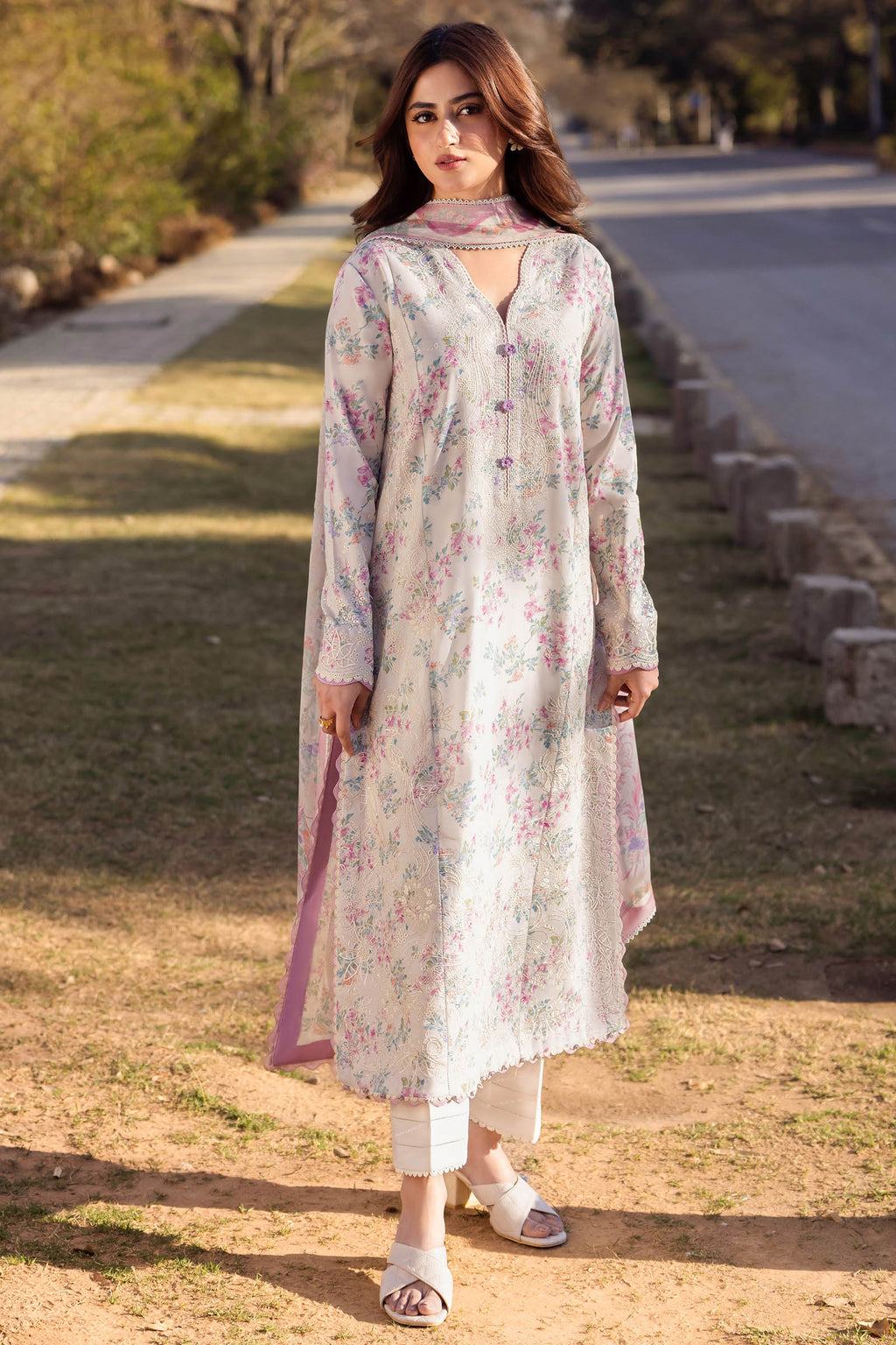 Zaha | Lawn 24 | AYSEL (ZL24-03 A) - House Of Anaya