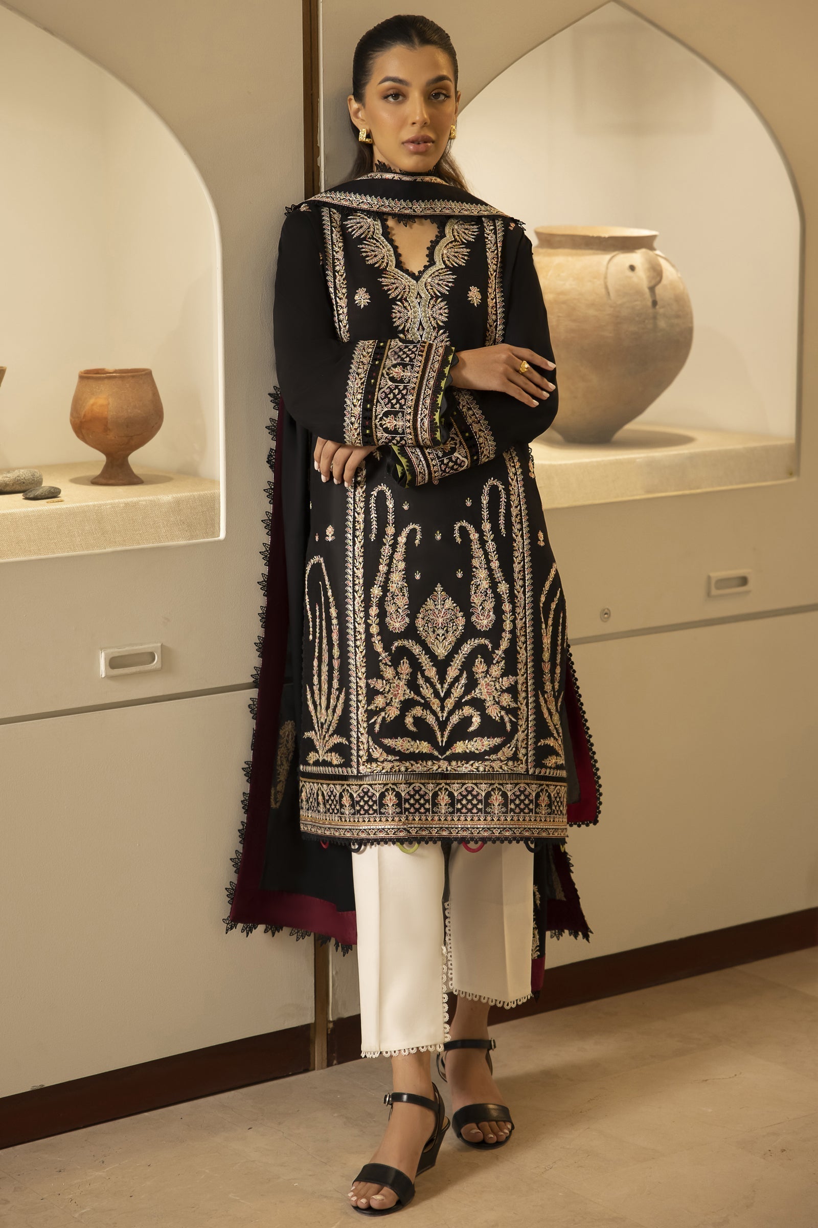 Zaha | Lawn 24 | ELANIA (ZL24-09 B) - House Of Anaya