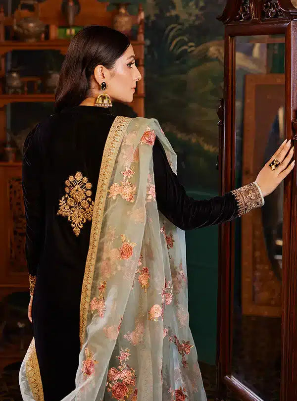 Zainab Chottani | Luxury Velvet Collection 23 | Andleep - Riwayat-e-Khas