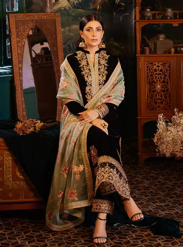 Zainab Chottani | Luxury Velvet Collection 23 | Andleep - Riwayat-e-Khas