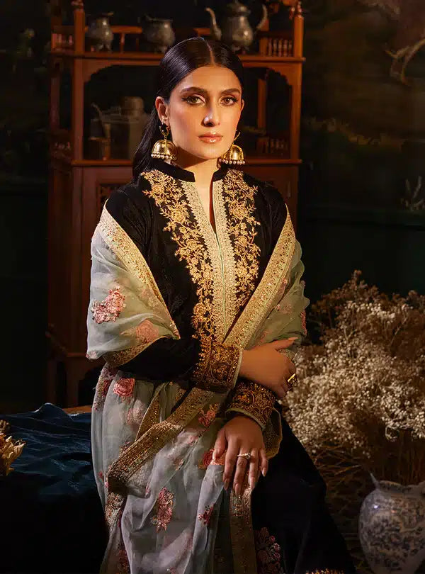 Zainab Chottani | Luxury Velvet Collection 23 | Andleep - Riwayat-e-Khas