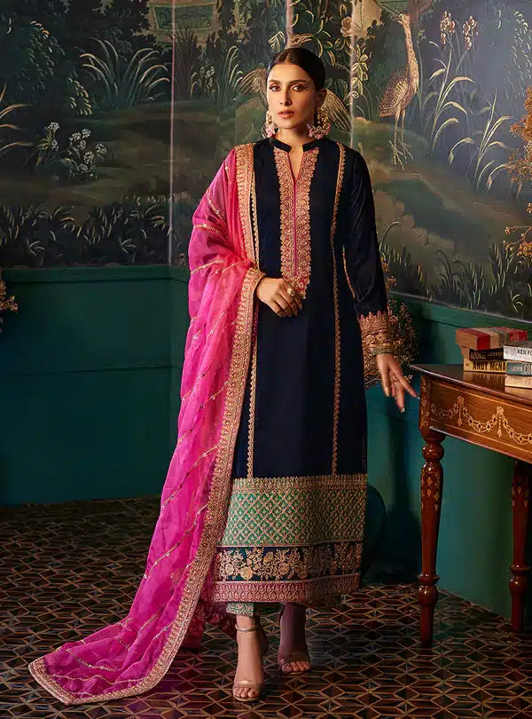 Zainab Chottani | Luxury Velvet Collection 23 | Amira - Riwayat-e-Khas