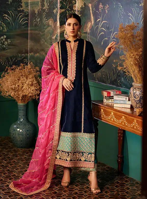Zainab Chottani | Luxury Velvet Collection 23 | Amira - Riwayat-e-Khas