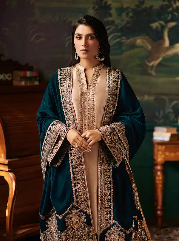 Zainab Chottani | Luxury Velvet Collection 23 | Amber - Riwayat-e-Khas