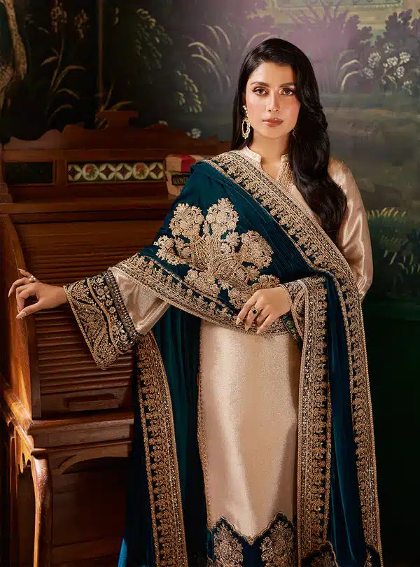 Zainab Chottani | Luxury Velvet Collection 23 | Amber - Riwayat-e-Khas